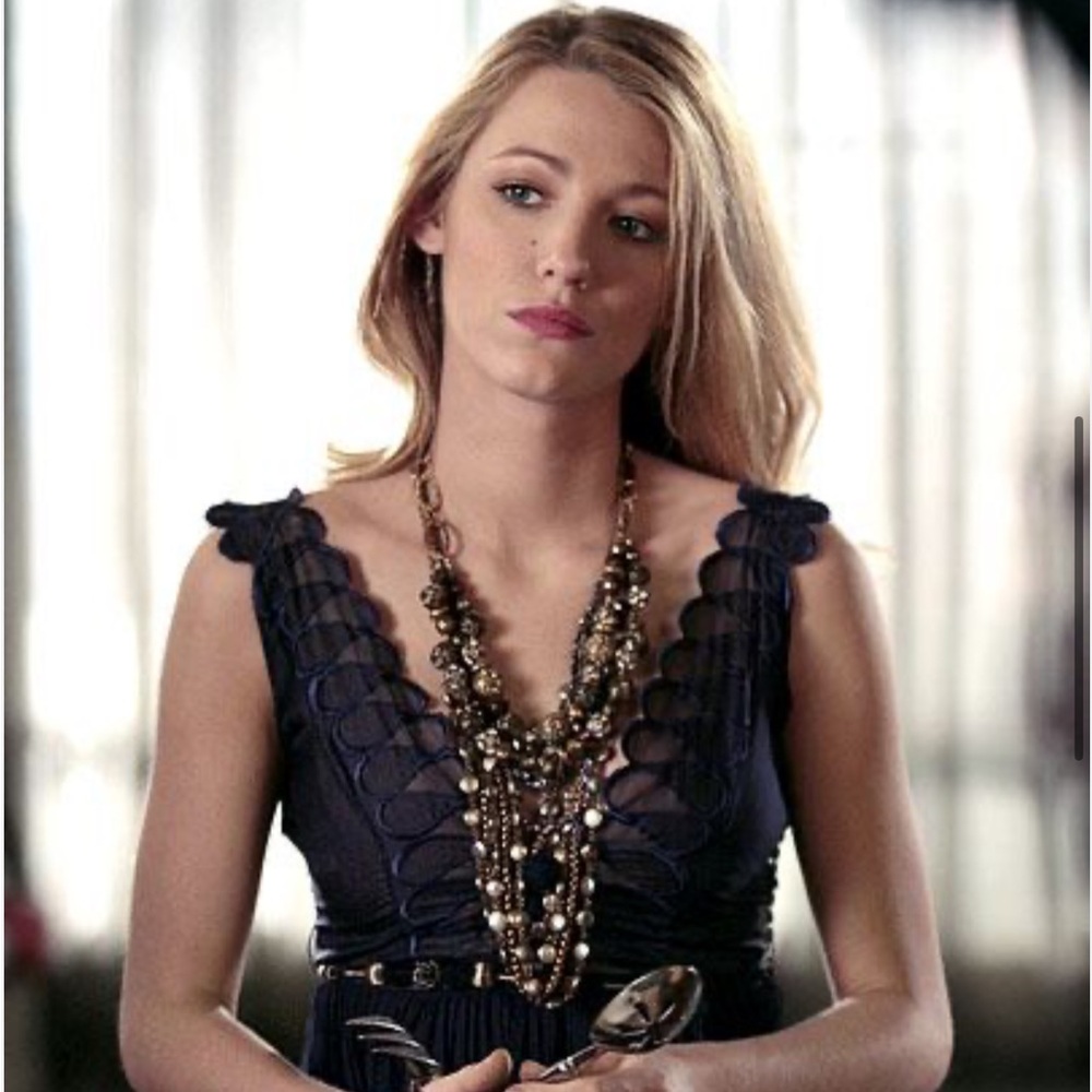 Dior purple dress aso Serena gossip girl